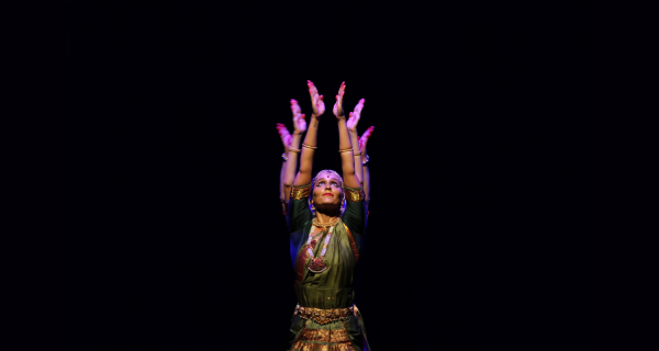 DIPAPRAKASHE – À LUZ DA LAMPARINA | Dança clássica indiana Bharata Natyam